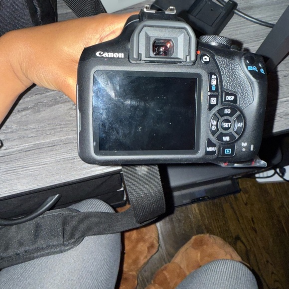 Canon EOS Rebel T7 DSLR Two Lens Kit and EF 75-300 Lenses - Picture 6 of 6